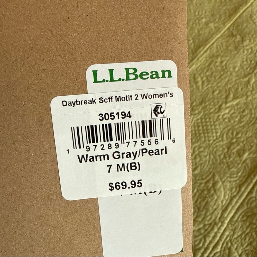 L.L. Bean, Sz. 7, Snowflake, Women's Slippers - Picture 2 of 6